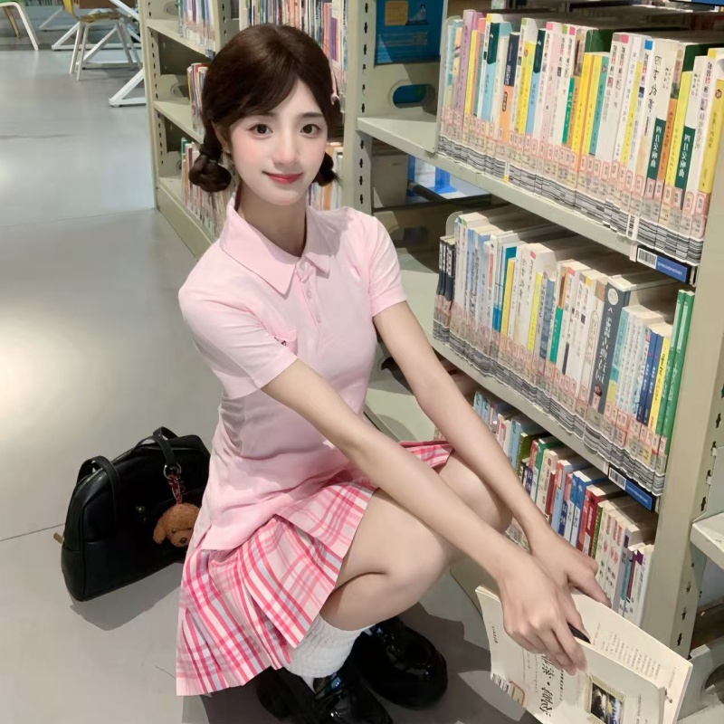 川野栗春日樱花粉芭比学院短裙