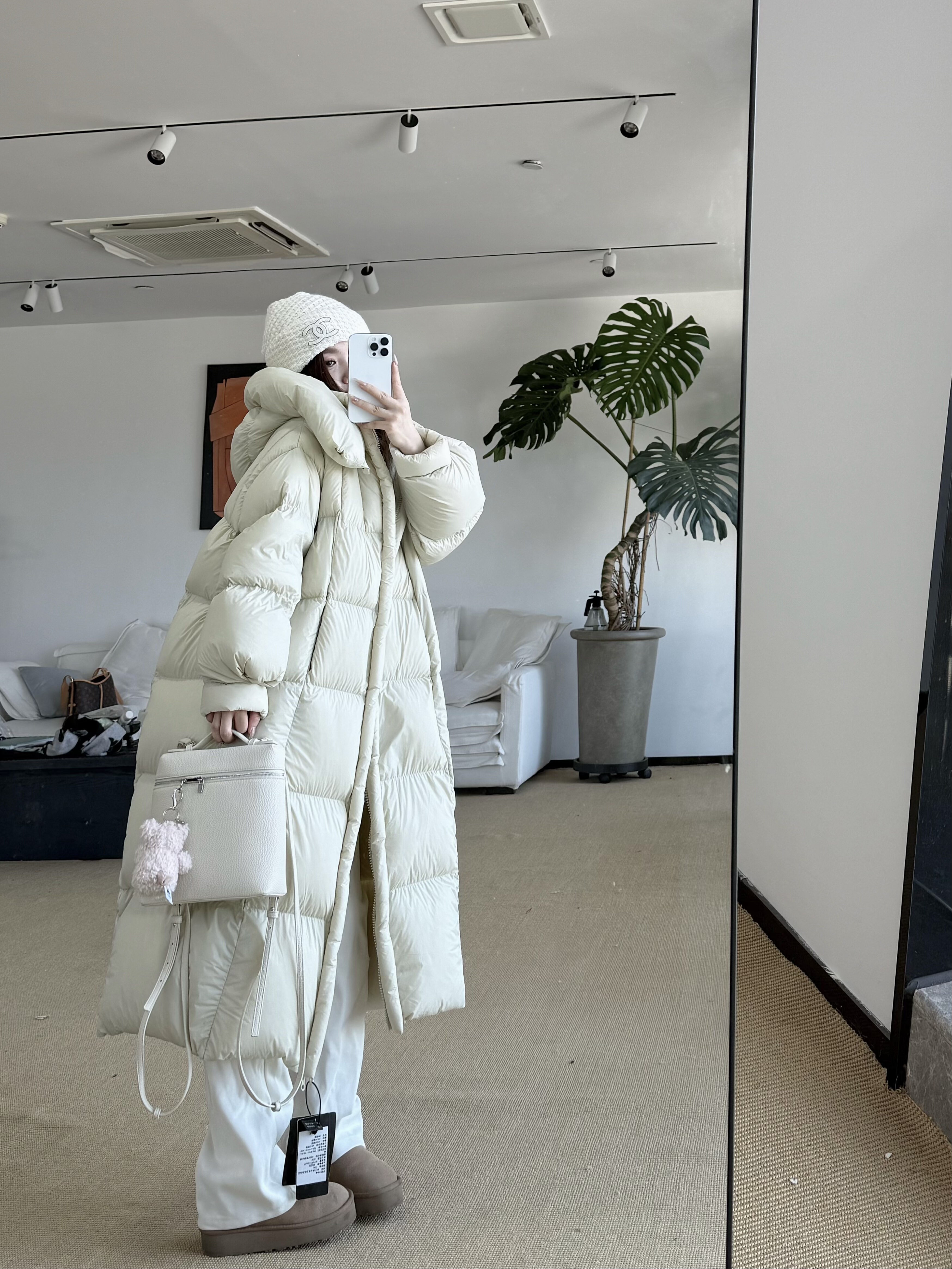 泡芙轻羽2025年新款泡芙羽绒服女中长款时尚显瘦保暖宽松连帽爆款