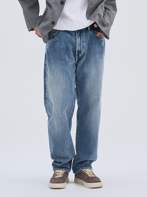 水洗复古赤耳宽松直筒牛仔长裤