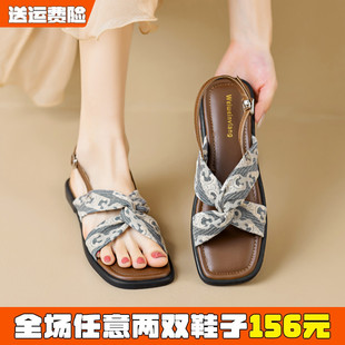 法式平底凉鞋女夏季2026年新款露趾小香风一字带罗马鞋大码41到43
