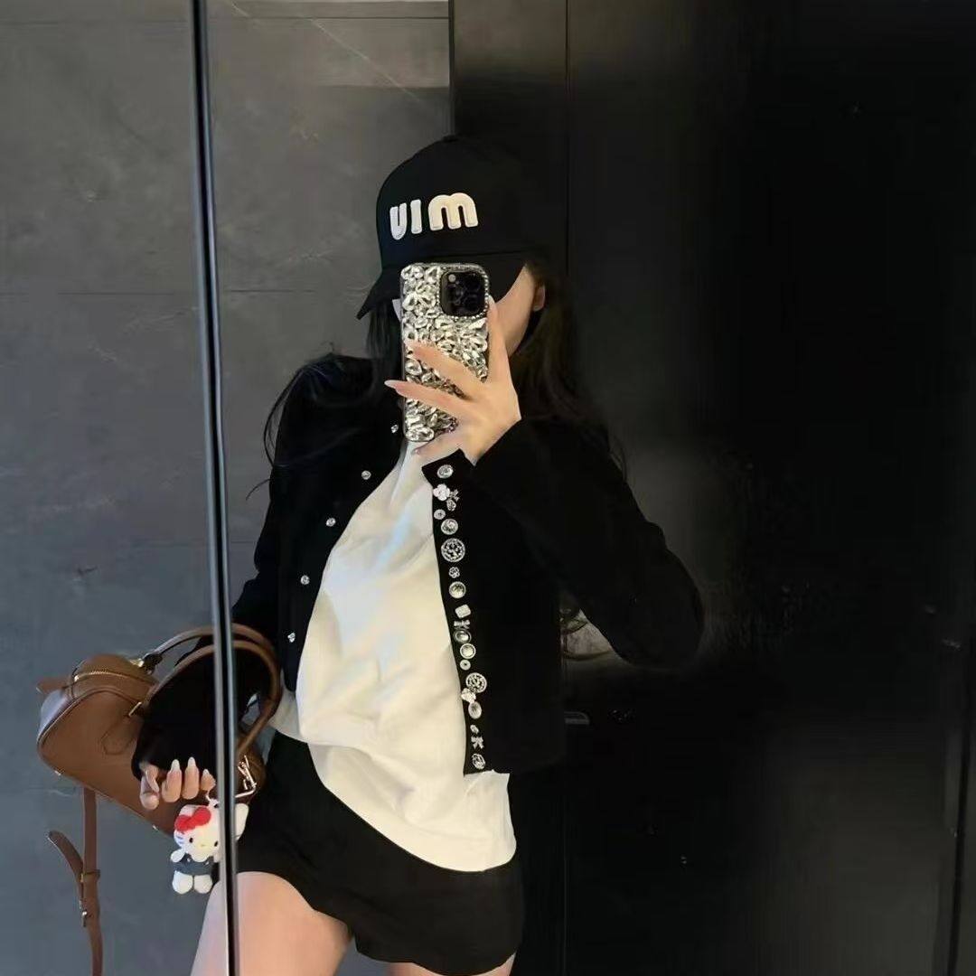 又酷又飒的短款外套女气质高级感秋天独特超好看法式小资针织开衫