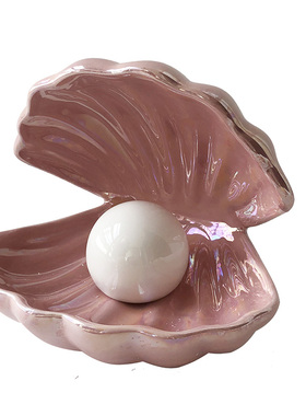 简约样板间女孩房桌面摆件