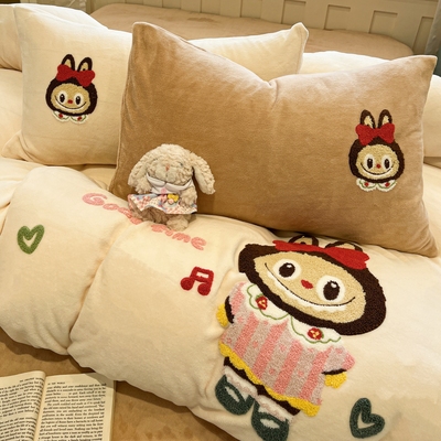 卡通风保暖牛奶绒四件套防静电