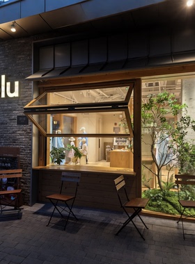 服装店橱窗大型马醉木景观