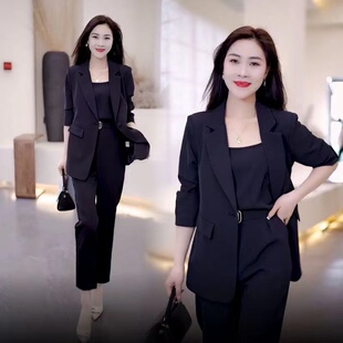 休闲时尚套装女装洋气西装2024春装新款气质减龄职业装西服三件套