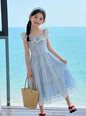 女童蓝色碎花连衣裙2026夏季新款沙滩长裙中大童洋气公主仙女裙