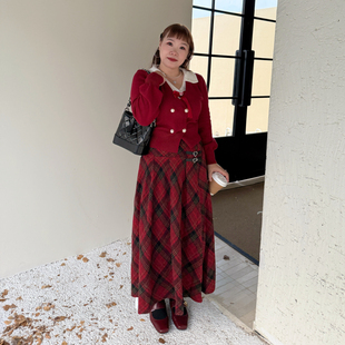 大码 2025秋冬胖mm显瘦圣诞红蝴蝶结毛衣格纹半身裙两件套裙子 女装