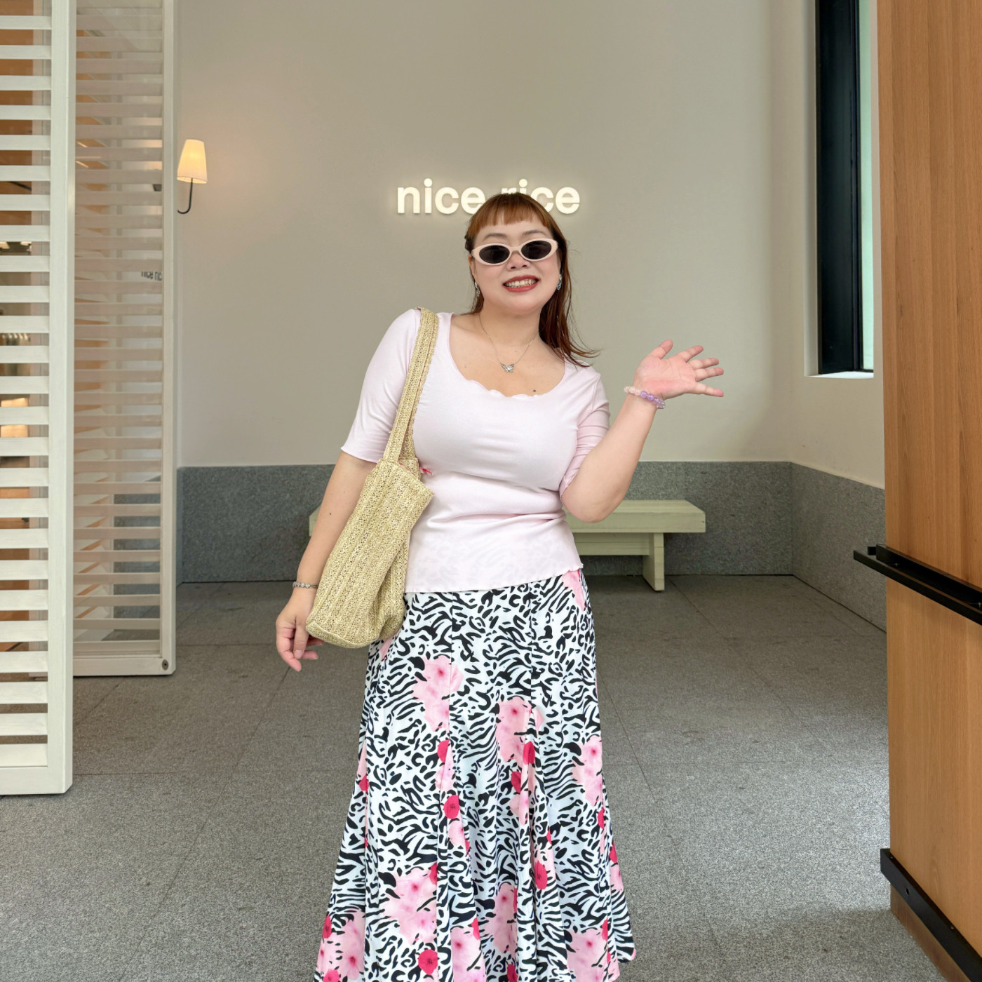 胖mm甜美纯欲辣妹U领修身T恤上衣