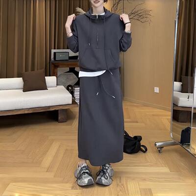 深灰色A字裙长袖休闲运动套装