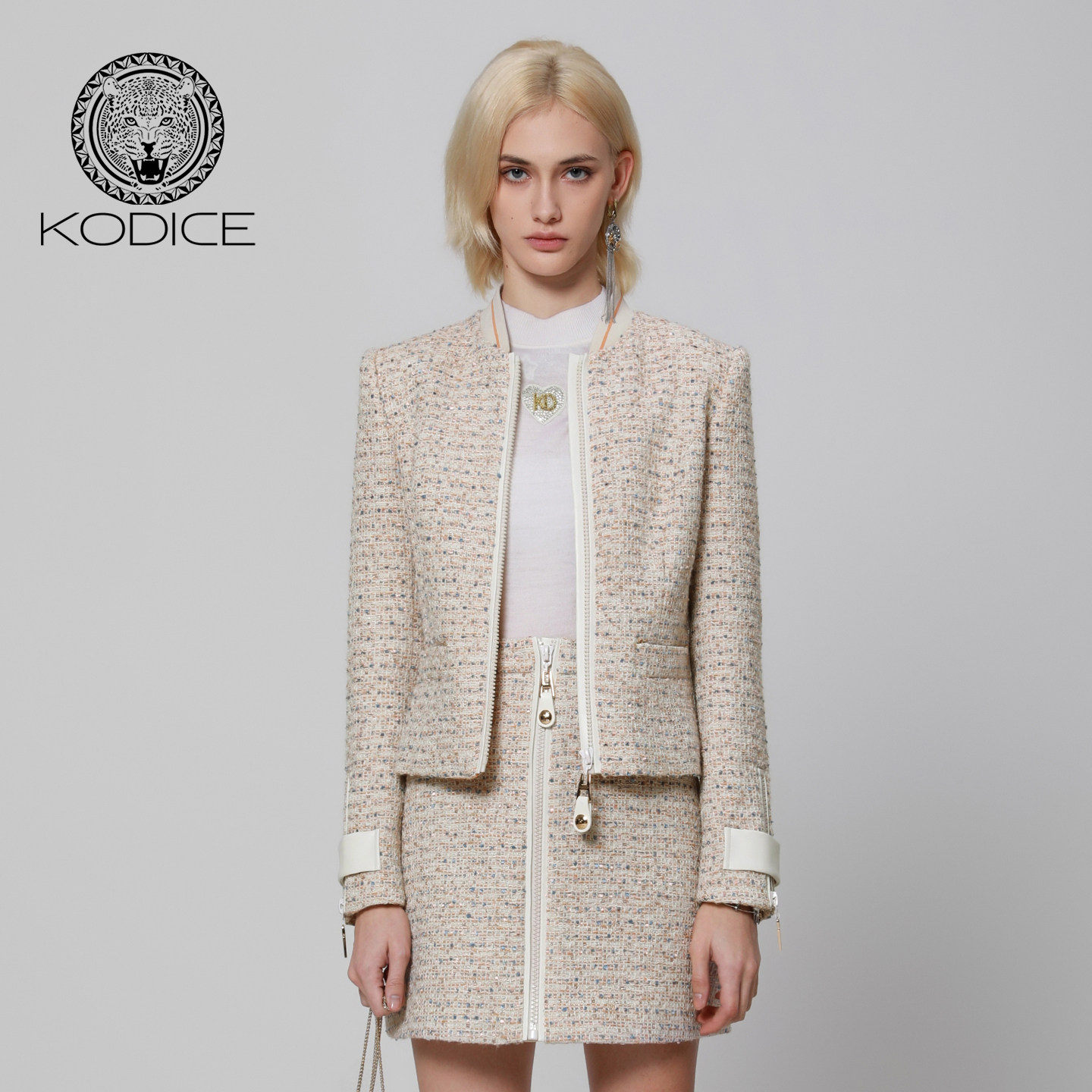 kodice小香风修身米咖花呢外套