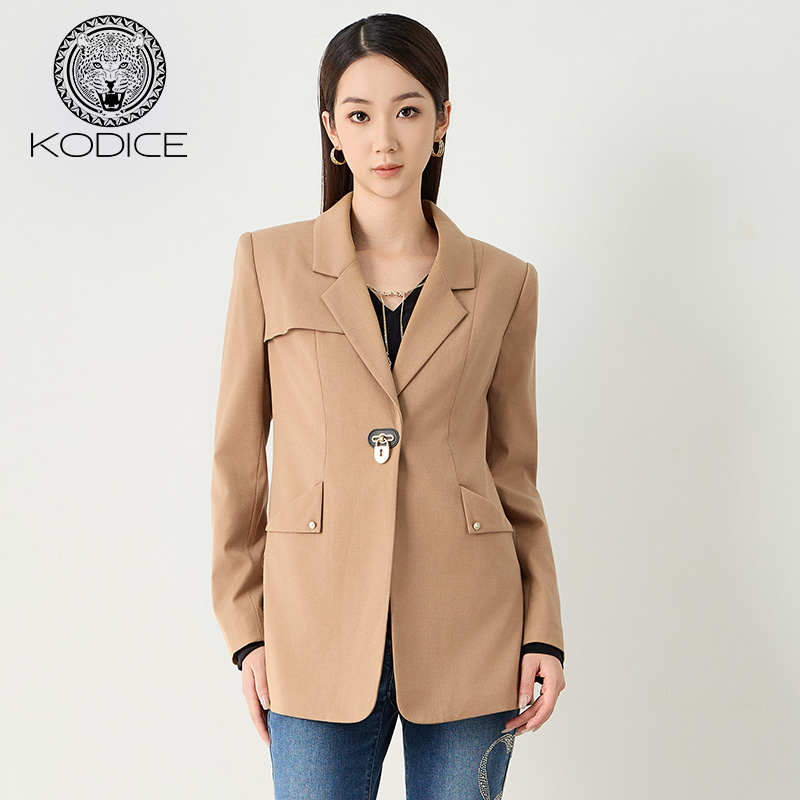 kodice秋冬新品女装卡其色平驳领锁头扣西装西服外套宽松通勤时尚