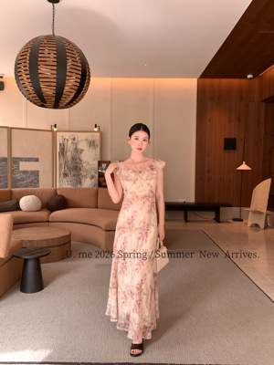 2026U.me春夏季新款樱花粉法式系带收腰显瘦飞飞袖浪漫温柔连衣裙
