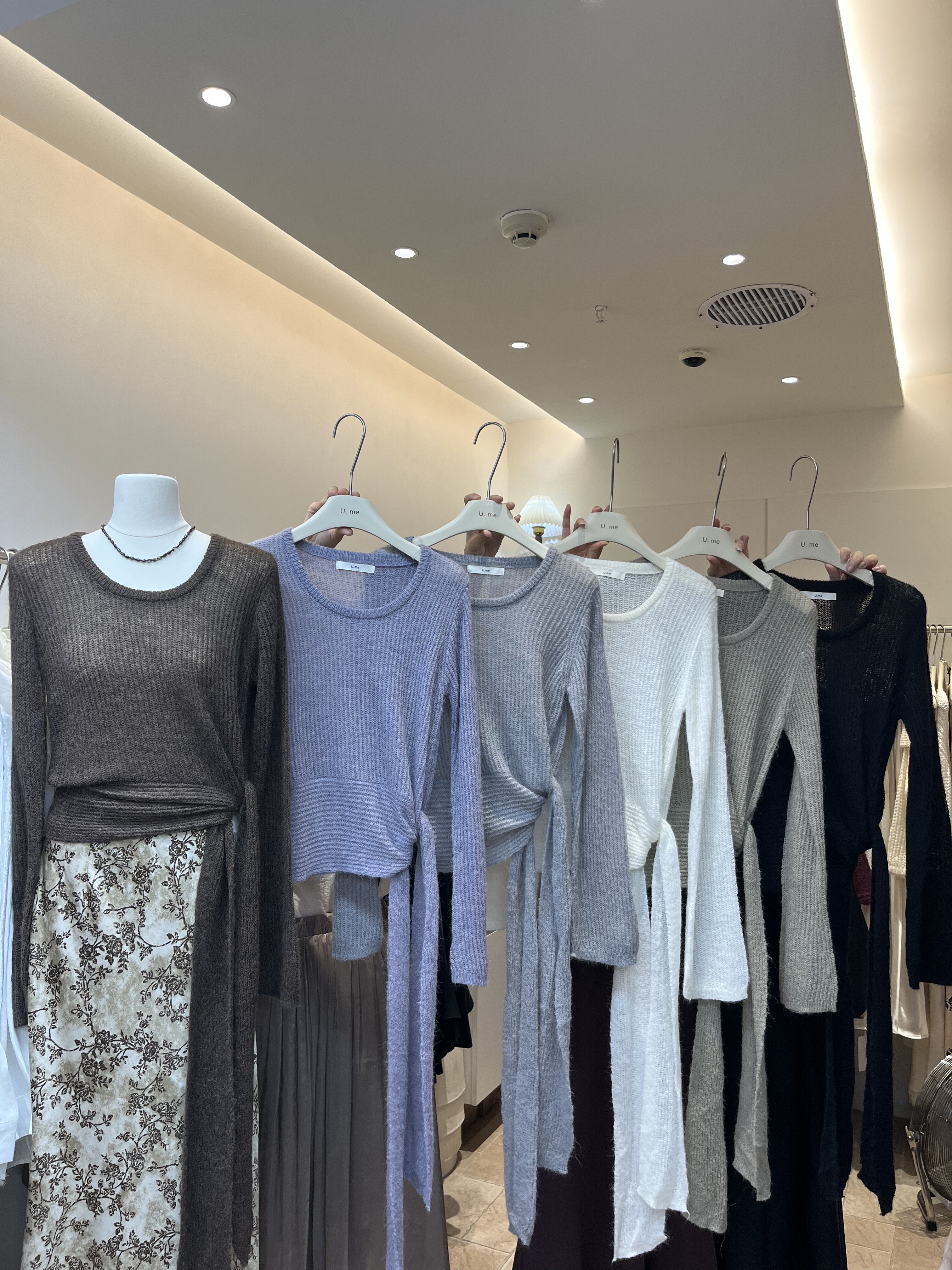 U.me韩系绑带镂空长袖针织衫女春夏季设计感小众修身显瘦上衣