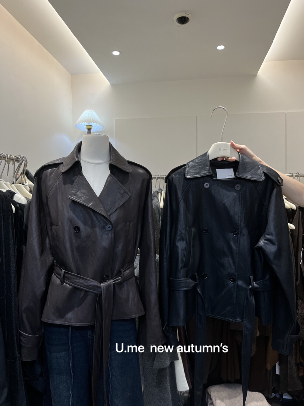 广州U.me 2025秋季新款千禧风油蜡皮质感pu皮外套双排扣绑带皮衣