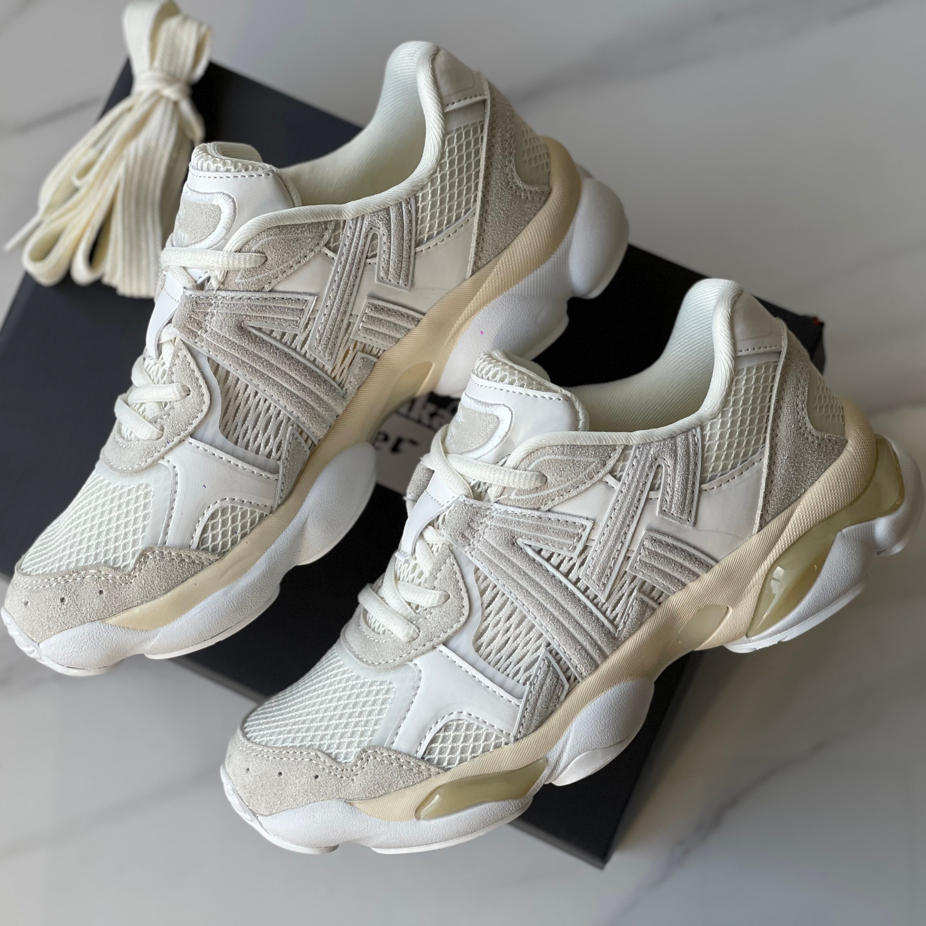 秋冬新款男女同款运动休闲跑步鞋