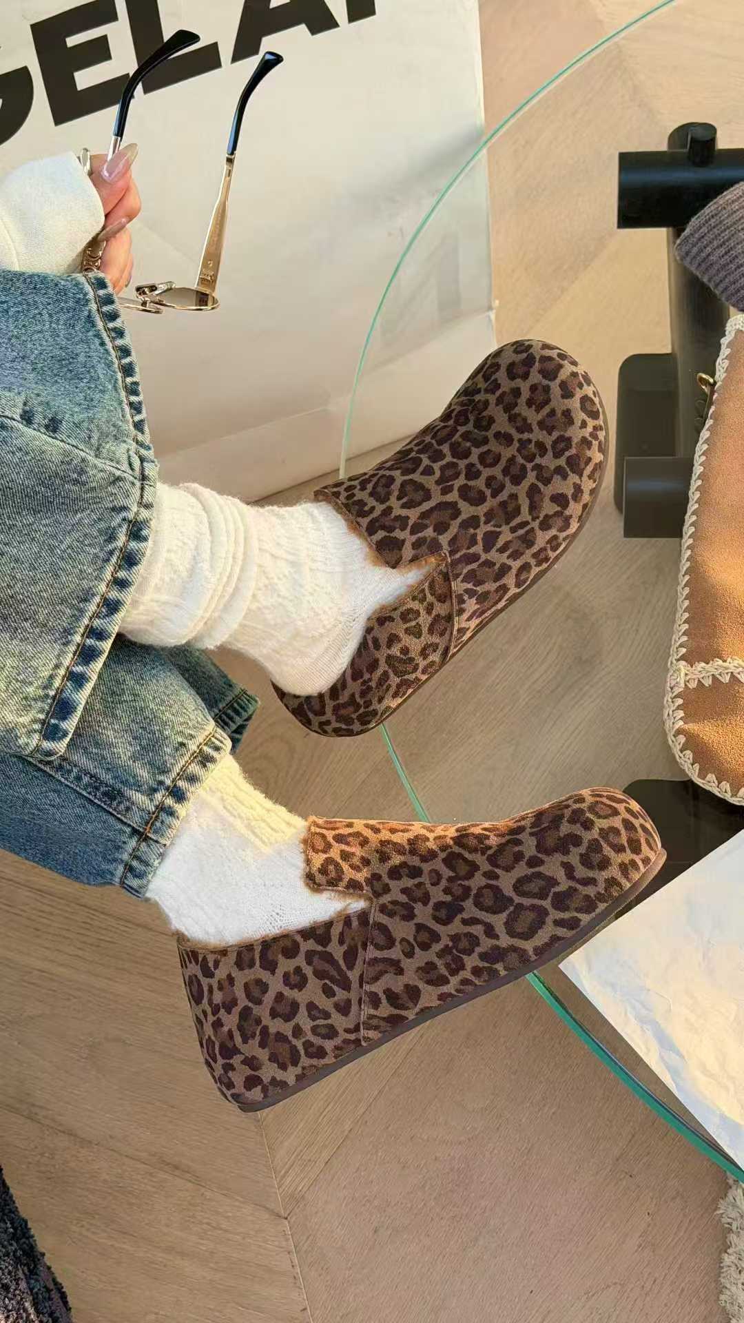 诗歌兰低跟皮毛一体保暖勃肯鞋