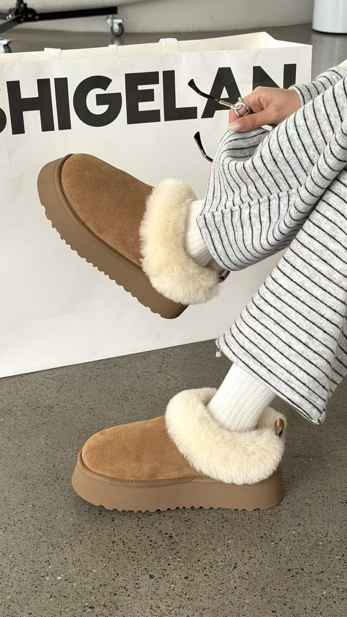 诗歌兰真皮女鞋2025冬新款时尚百搭舒适厚底加绒保暖雪地靴短靴潮,女鞋,时尚雪地靴,淘宝优惠券,粉丝福利购,淘宝优惠卷