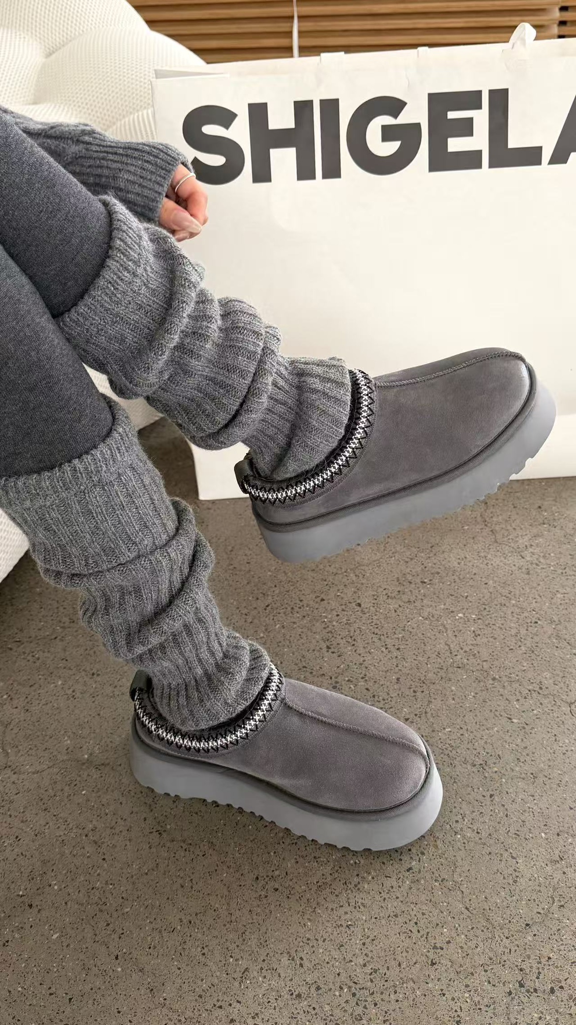 诗歌兰厚底一脚蹬皮毛一体雪地鞋