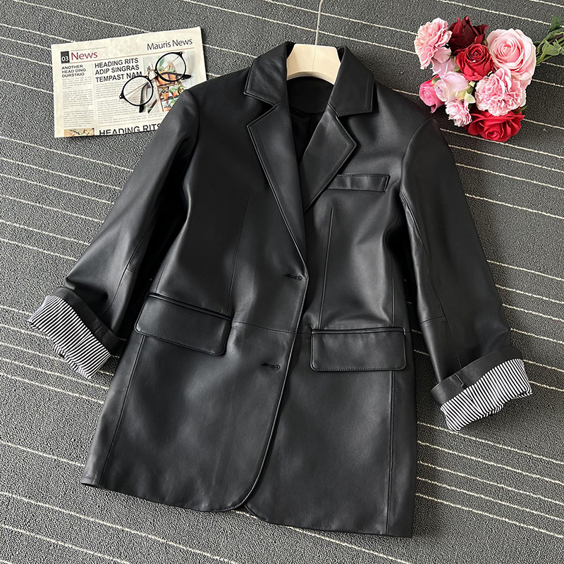 高级感绵羊皮真皮西装外套女条纹皮衣宽松韩版2025春新款皮西服