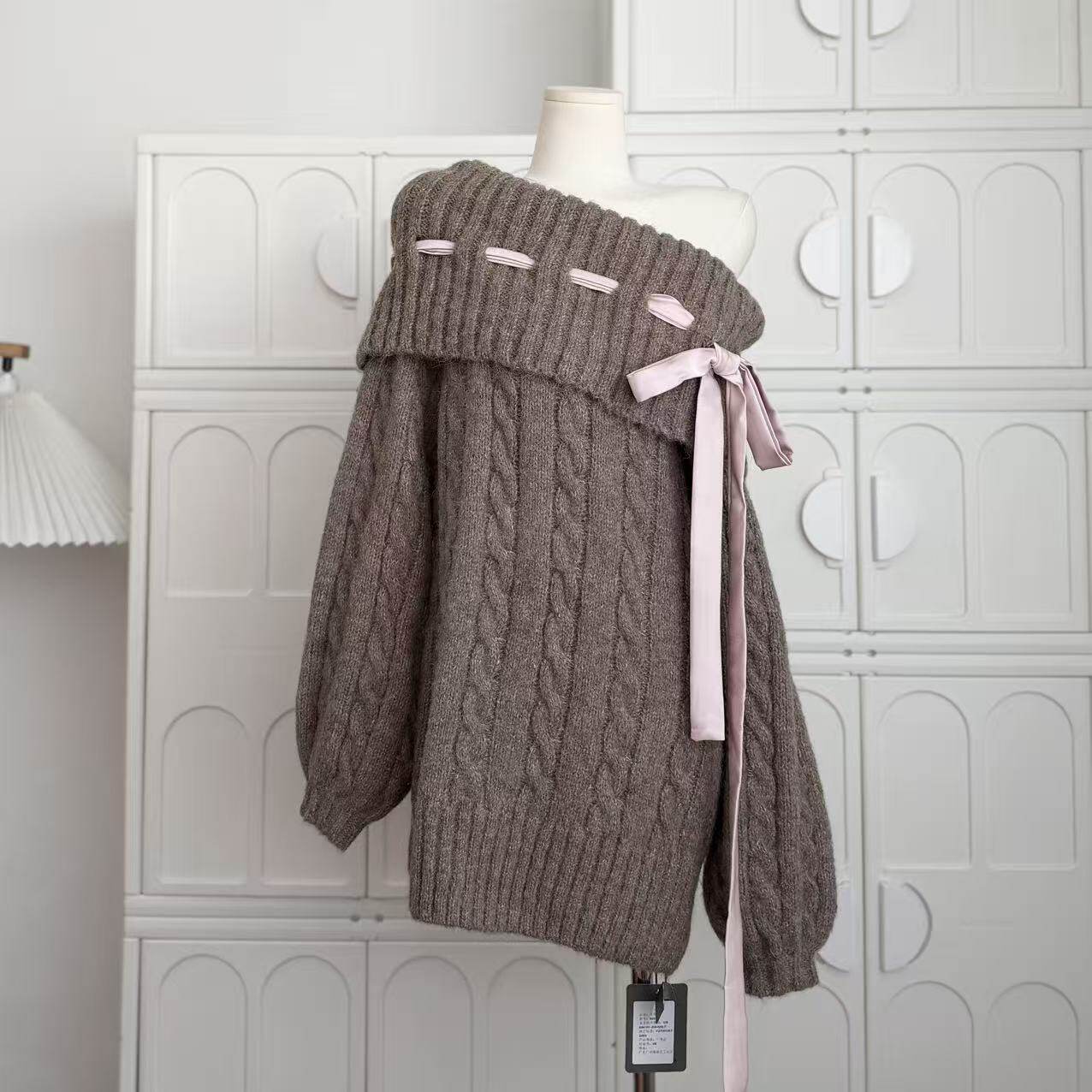 你的懒懒llan白色恋人三色绞花绑带针织毛衣裙