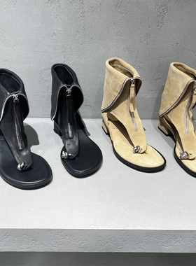 欧洲站女靴2026春新款欧货真皮前拉链粗跟夹趾时尚短靴马丁靴凉靴