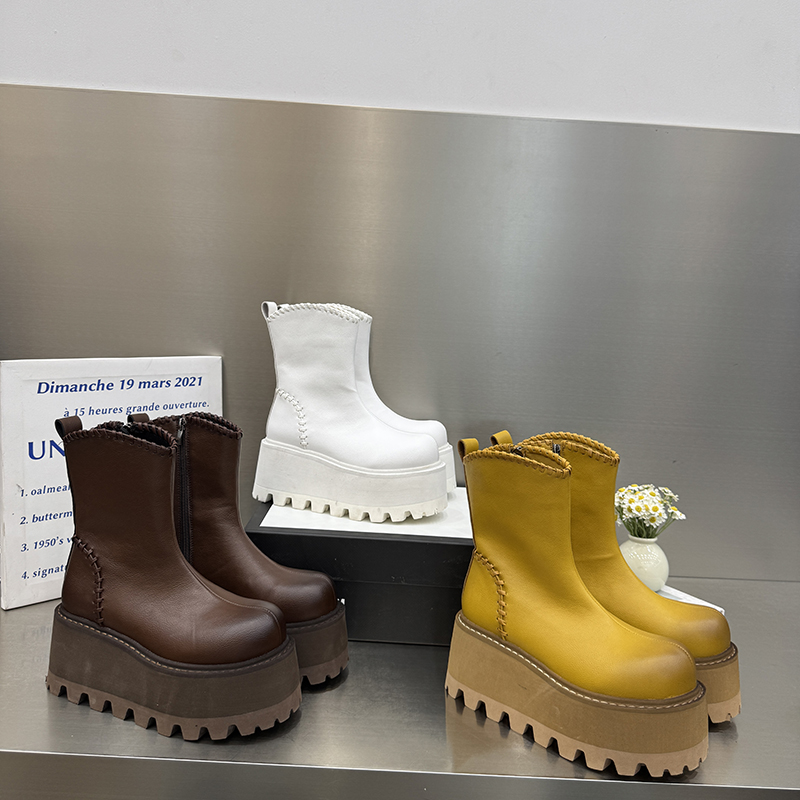 真皮松糕跟厚底增高马丁靴