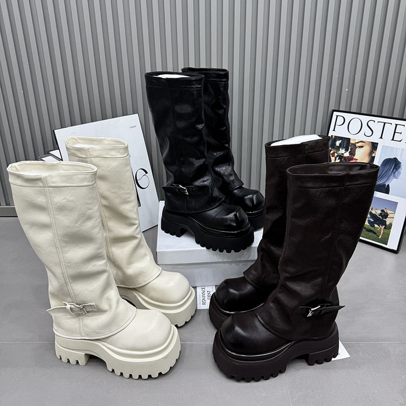 日系皮带扣机车靴女冬季厚底