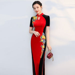 走秀旗袍冬季2022新款红色长款金丝绒舞台表演演出宴会晚礼服裙女