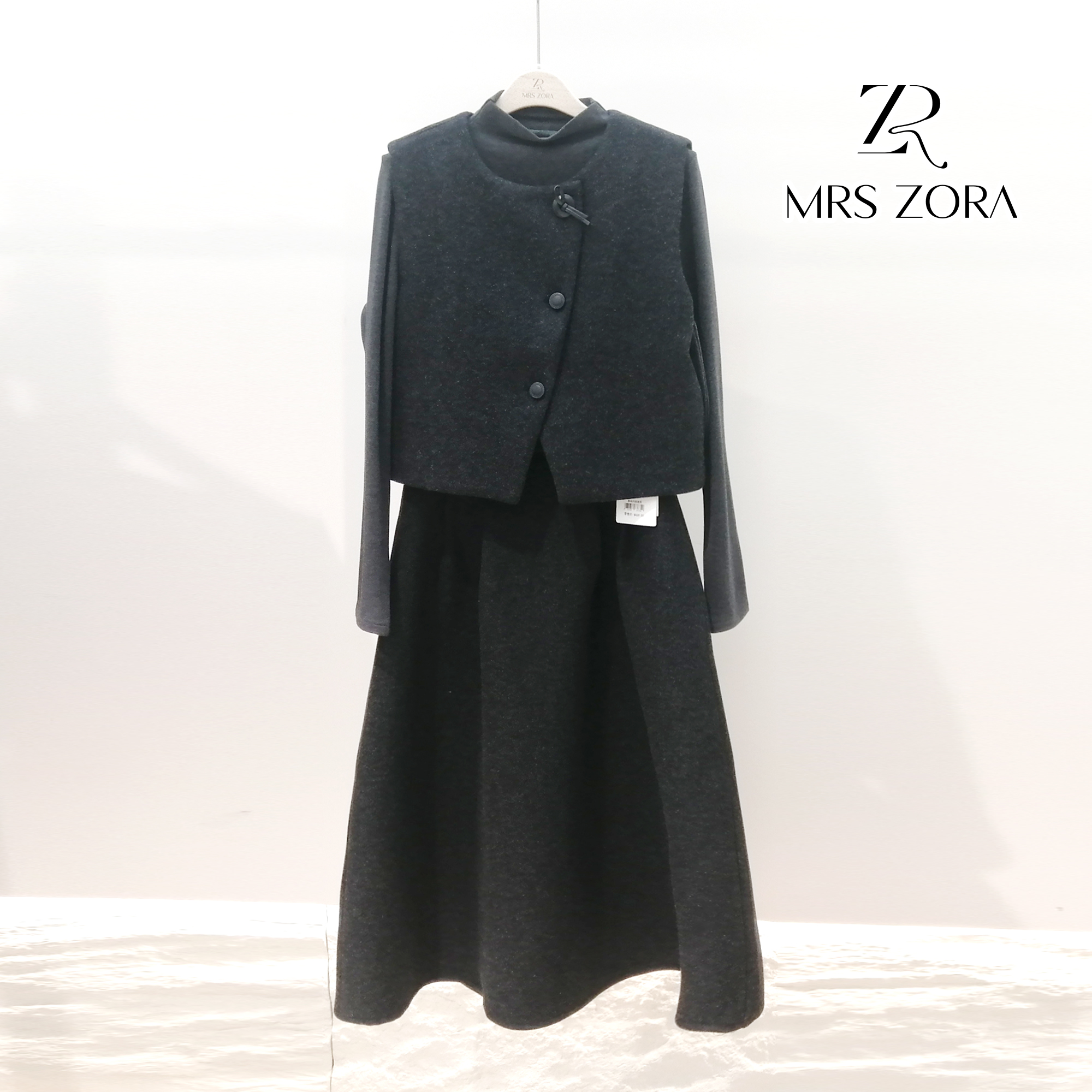 MRS ZORA佐拉新款秋季厚款三件套马甲+长袖内搭+半身裙54CTZ1183
