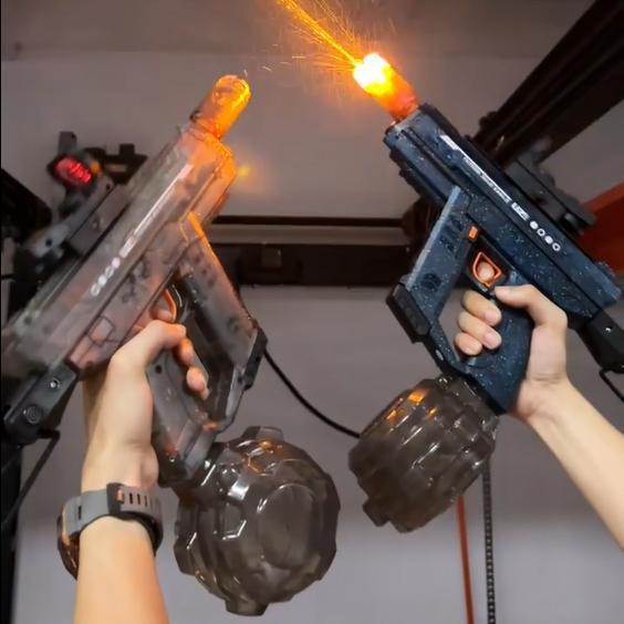 电动水枪玩具火光乌兹uzi儿童连发自动吸水高压射程远呲水枪玩具