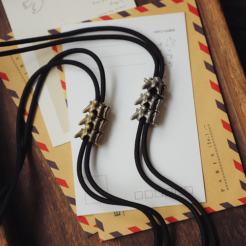 小众复古铜质暗黑脊椎波洛领带