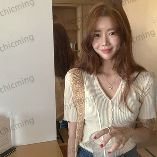 韩版 Vintage Wen 米色V领坑条针织开衫 女韩风温柔春 宽松纯色短袖