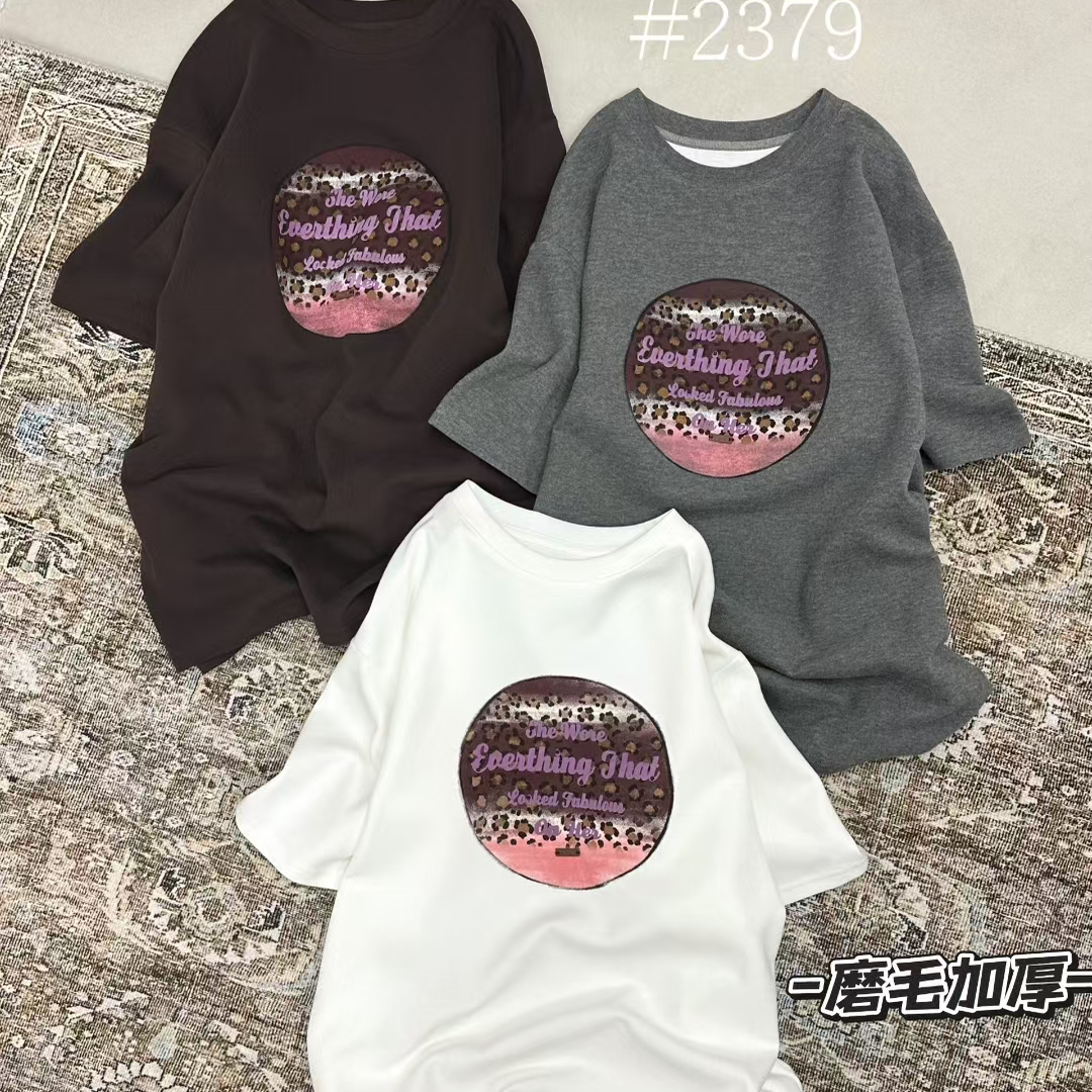 欧货设计感字母豹纹印花T恤