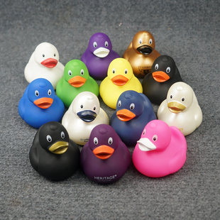 出德国小鸭子彩色鸭子洗澡戏水玩偶摆件