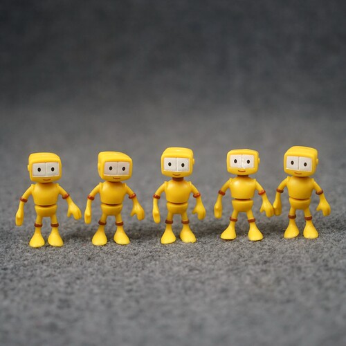 卡通迷你小机器人模玩