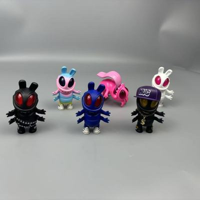 潮玩手办公仔车载桌面摆件