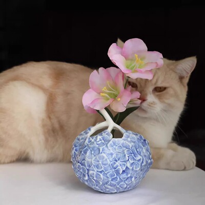Tlife·Praise·花瓶摆件乔迁礼物浮雕绣球手作花之礼轻奢 | 礼赞
