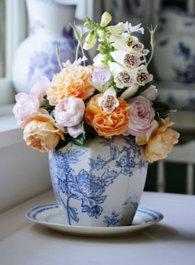 新中式青花瓷陶瓷花瓶景德镇轻奢高级感复古中古摆件客厅插花冬青