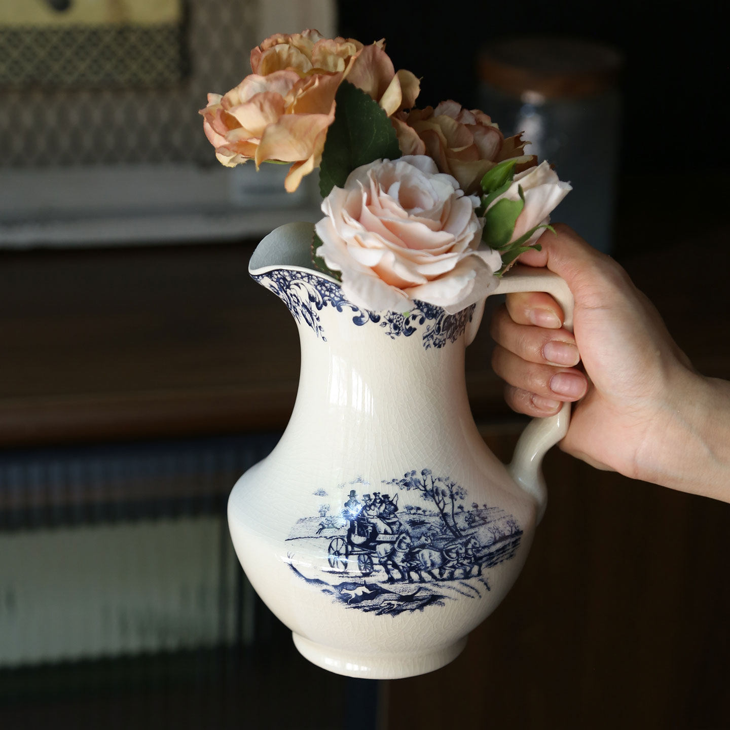 简约芬顿陶瓷花瓶轻奢高级感法式客厅插花鲜花水培玫瑰设计感摆件