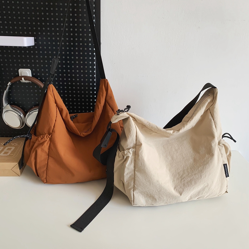 2025新款秋冬大容量尼龙布包托特包女单肩斜挎包休闲百搭时尚布包