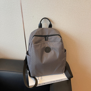 2025新款潮时尚尼龙布包女士双肩包百搭休闲轻便外出旅行小背包女