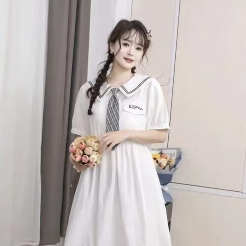 12YE法式复古设计感显瘦泡泡袖大摆碎花海边度假连衣裙女夏季