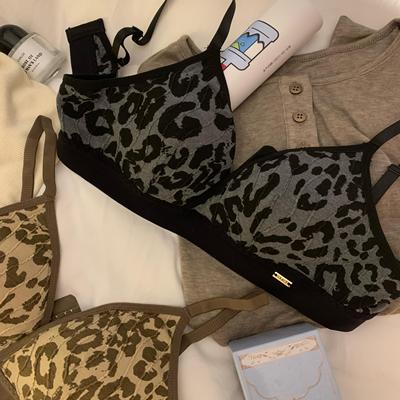 法式内衣女薄款大胸显小胸聚拢无钢圈防下垂性感豹纹三角杯文胸罩