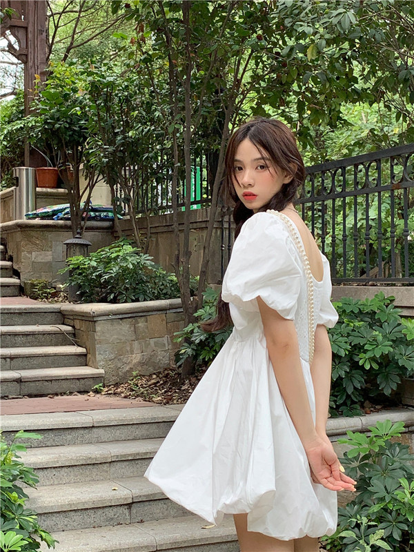 French V-neck high waist temperament bubble sleeve pleated puffy Princess Dress + pearl bag