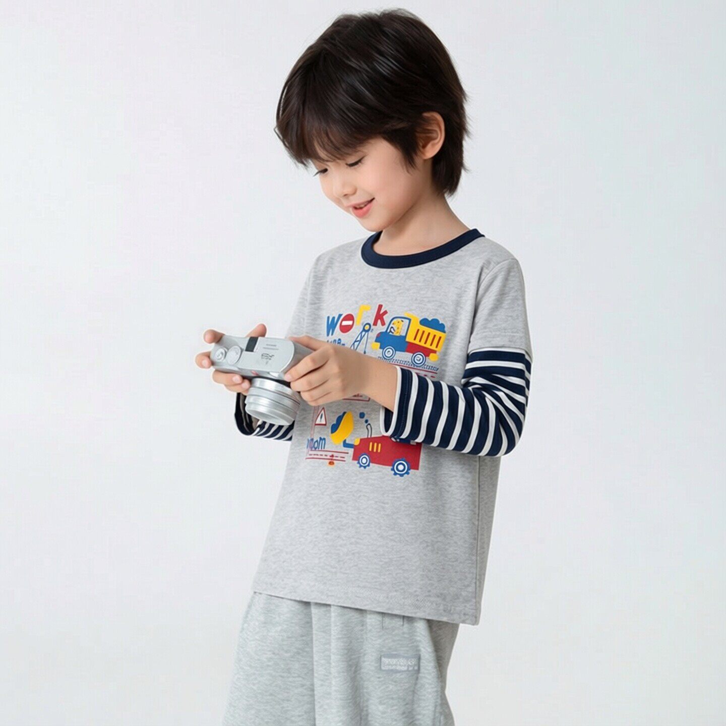 品牌外贸童装春季新款 2026儿童纯棉长袖T恤男孩打底衫假两件上衣