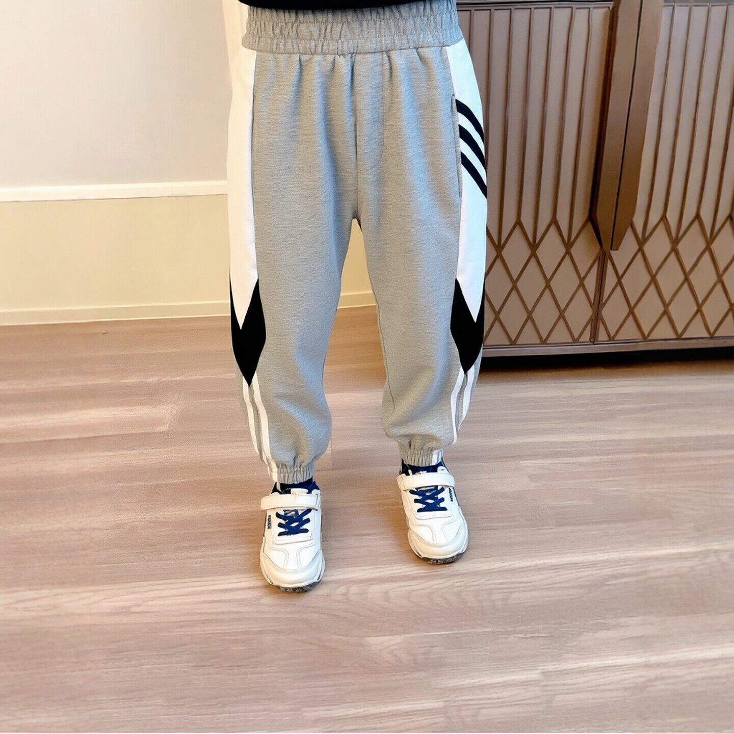 品牌外贸2026春季童装韩版儿童裤子男宝宝运动裤纯棉小毛圈长裤潮