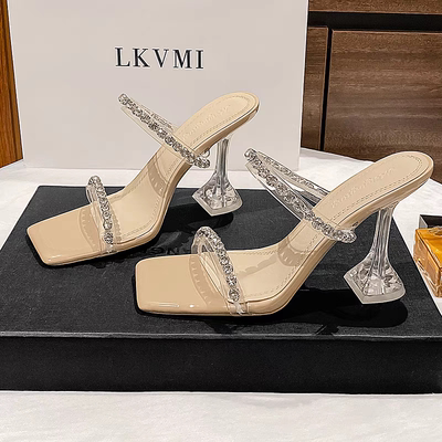 2025年夏季新款一字带酒杯跟凉拖