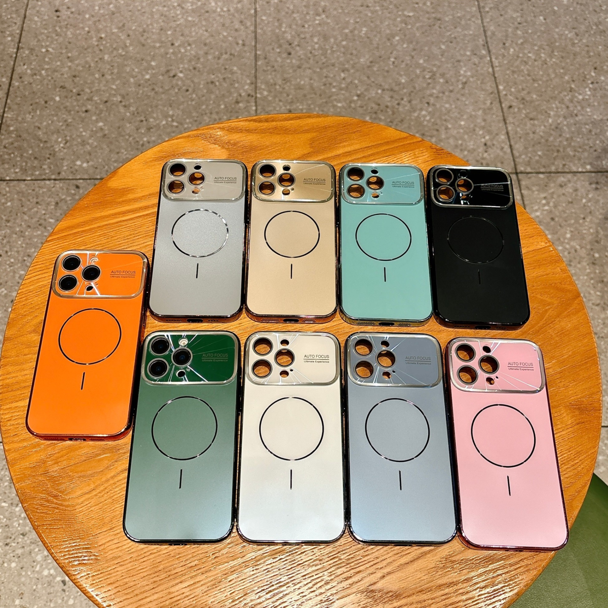 磁吸耀金iPhone17系列手机壳