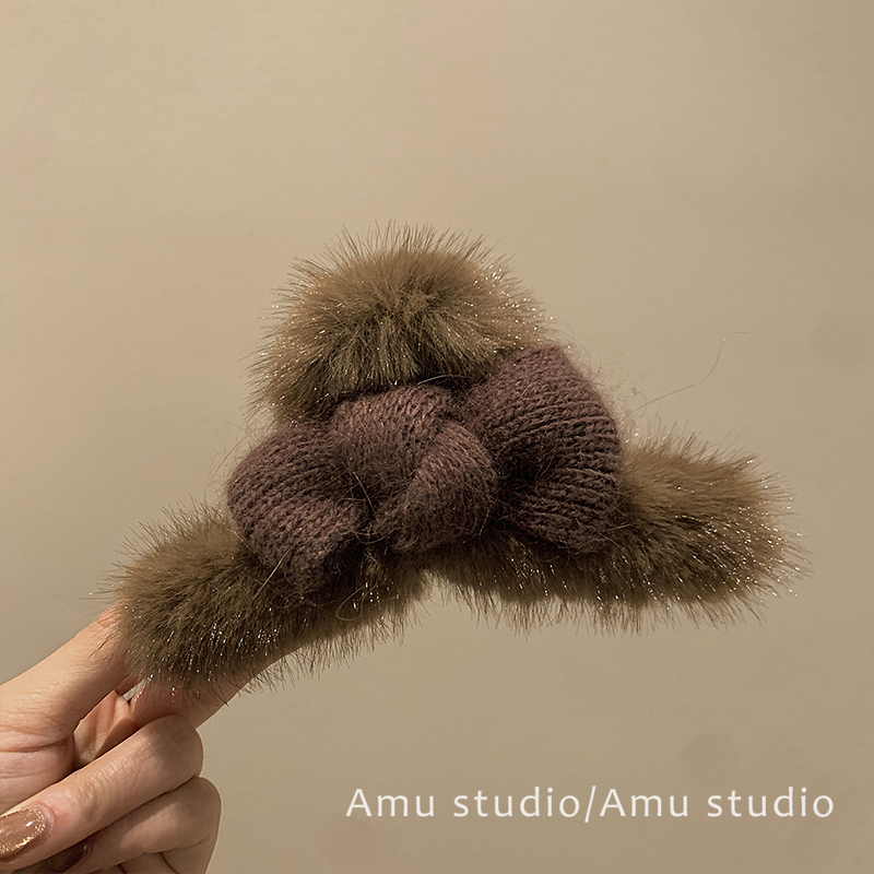 韩系秋冬咖啡色毛绒绒大号蝴蝶结抓夹女气质后脑勺盘发鲨鱼夹发夹