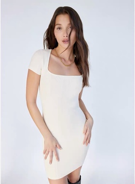 babaton大方领罗纹坑条米白色连衣裙显瘦